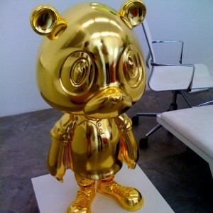 gold bear scultpure - kanye west - Takashi Murakami